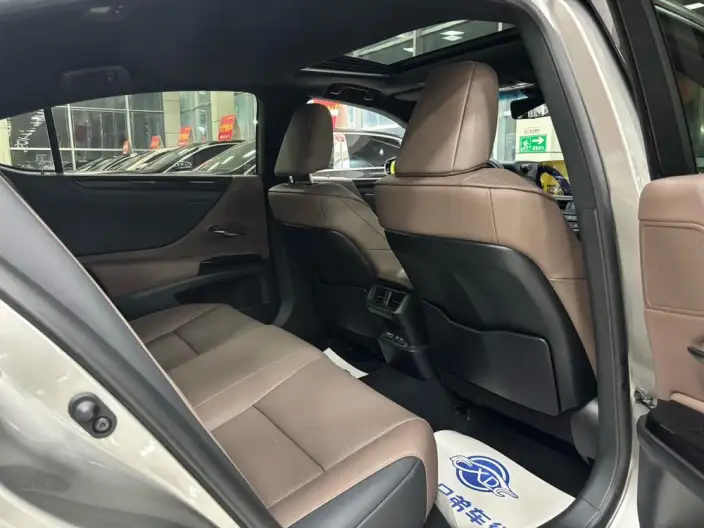 Lexus ES 2022 Model 200 Superior Edition – фото 9