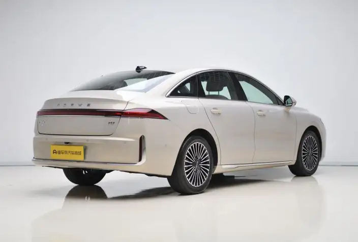 Roewe M7 DMH 2025 Model 160km Premium – фото 7