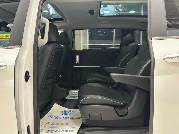 Hyundai Custin 2024 Model 270TGDi LUX Premium Edition – фото 7