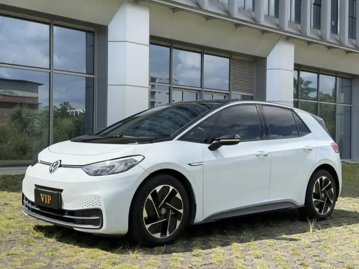 Volkswagen ID.3 2023 Model Pure Smart Edition – фото 1