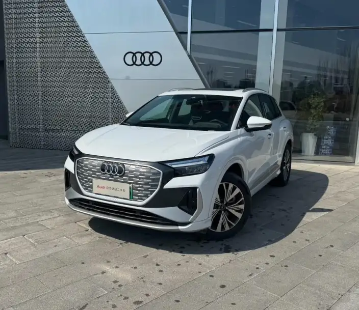 Audi Q4 e-tron 2024 Model 40 e-tron Genesis Edition – фото 1