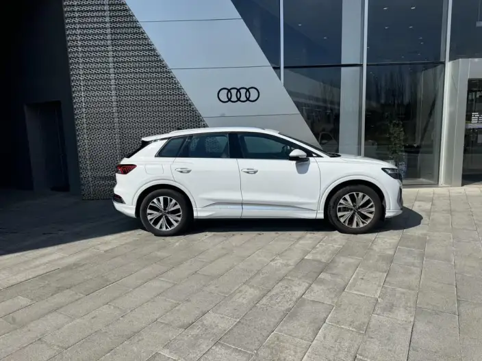 Audi Q4 e-tron 2024 Model 40 e-tron Genesis Edition – фото 4