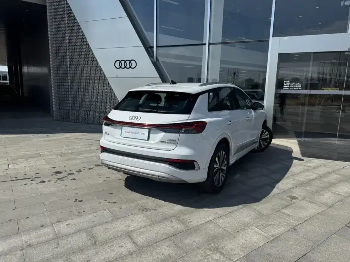 Audi Q4 e-tron 2024 Model 40 e-tron Genesis Edition – фото 6