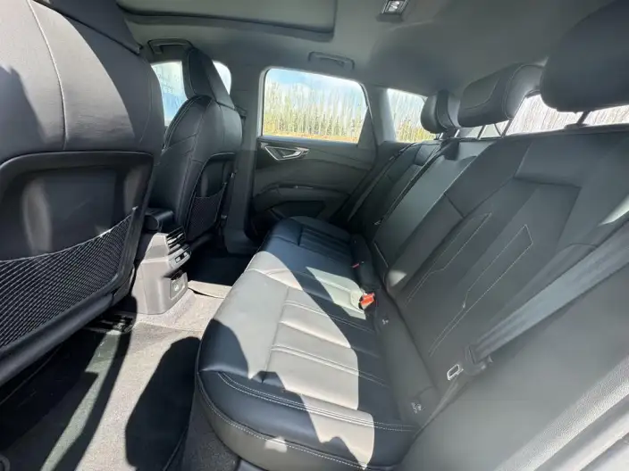 Audi Q4 e-tron 2024 Model 40 e-tron Genesis Edition – фото 8