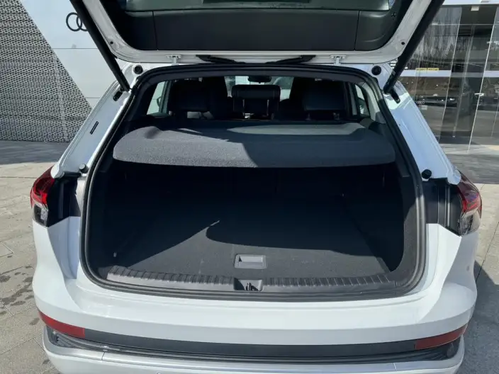 Audi Q4 e-tron 2024 Model 40 e-tron Genesis Edition – фото 9