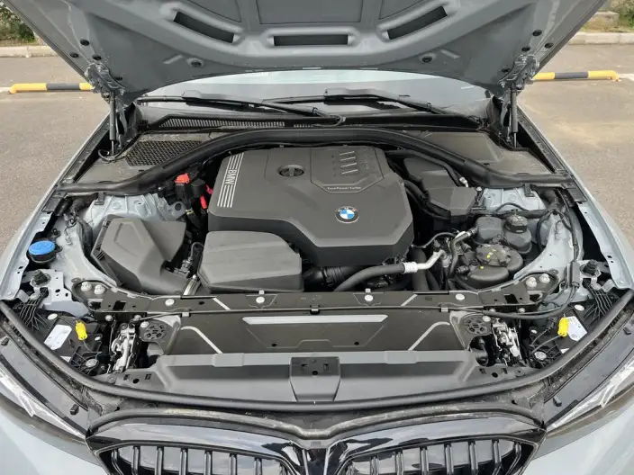 BMW 3 Series 2025 Model 330Li M Sports Night Set – фото 6