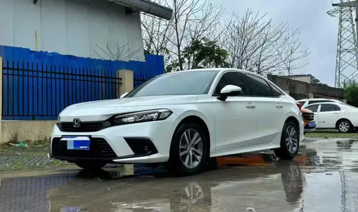 Honda Civic 2022 Model 240TURBO CVT Dynamic Edition – фото 1