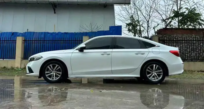 Honda Civic 2022 Model 240TURBO CVT Dynamic Edition – фото 4