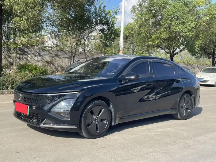 Wuling Xingguang PHEV 2023 Model 70 Standard Edition – фото 1