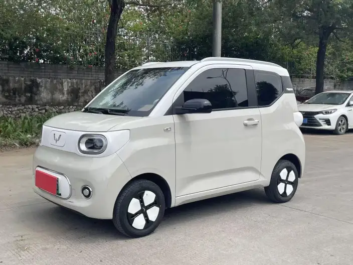 Wuling Hongguang MINIEV 2024 Model 215km Advanced version Lithium Iron Phosphate