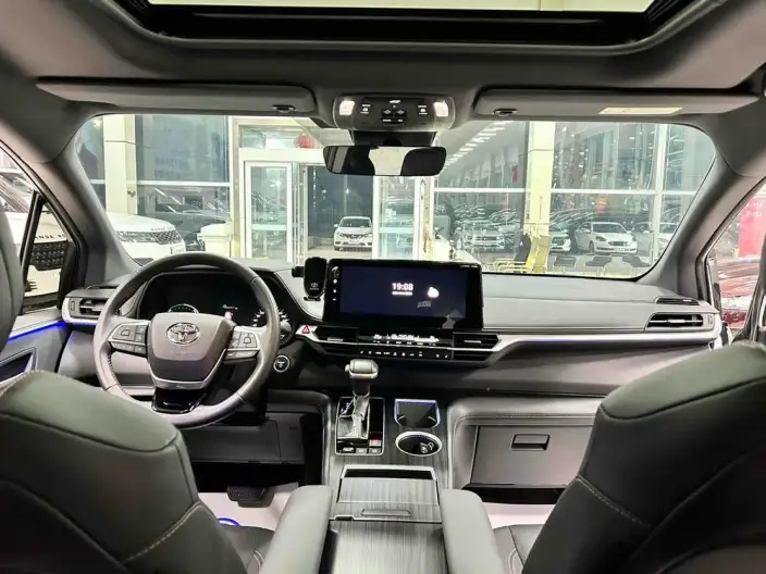 Toyota Sienna 2024 Model Hybrid 2.5L Zhen Xiang Premium Edition – фото 9