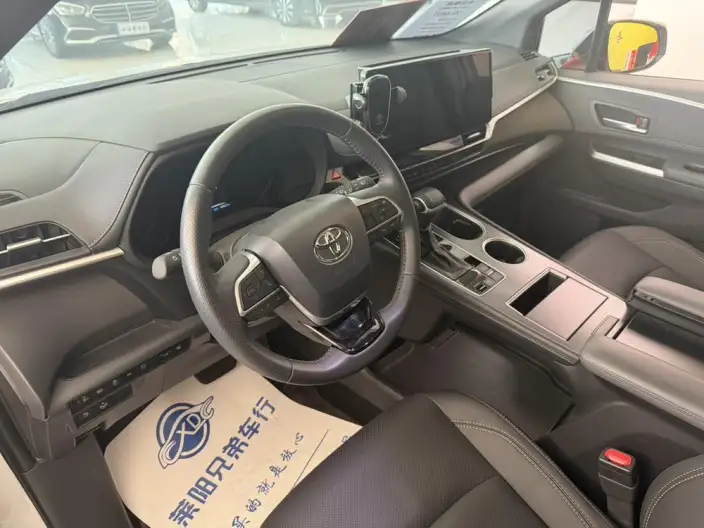 Toyota Sienna 2024 Model Hybrid 2.5L Zhen Xiang Premium Edition – фото 10