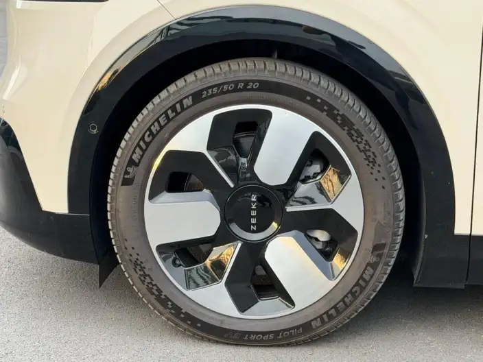 ZEEKR MIX 2025 Model 76kWh Smart Driving Edition – фото 8