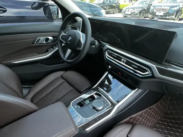 BMW 3 Series 2023 Model 325Li M Sports Set – фото 6