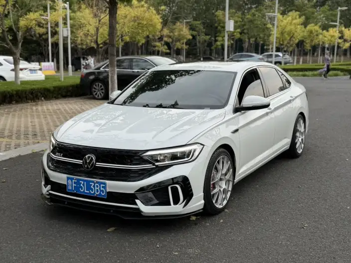 Volkswagen Sagitar 2024 Model 300TSI DSG Beyond Edition – фото 1