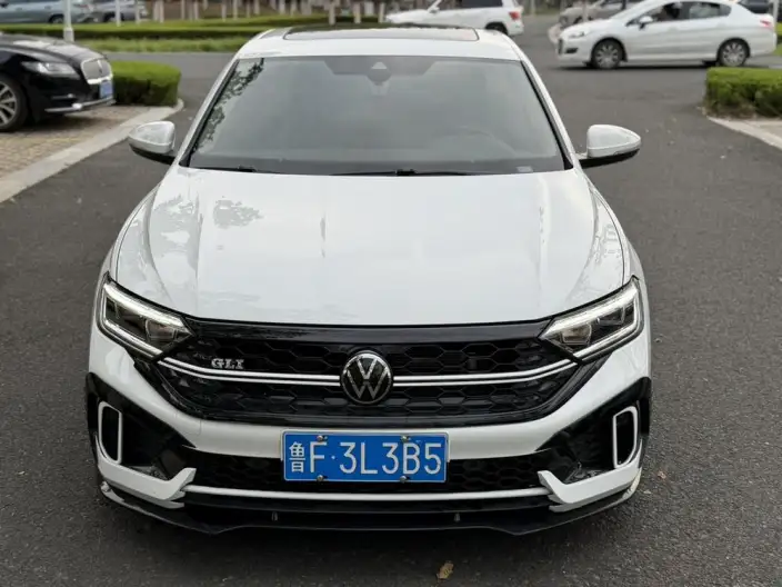 Volkswagen Sagitar 2024 Model 300TSI DSG Beyond Edition – фото 2