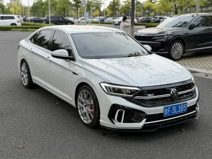 Volkswagen Sagitar 2024 Model 300TSI DSG Beyond Edition – фото 3