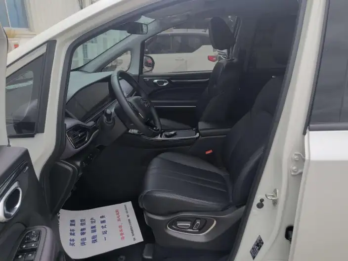 GAC Trumpchi M6 2024 Model MAX 270T WDCT Zunrong Edition – фото 8