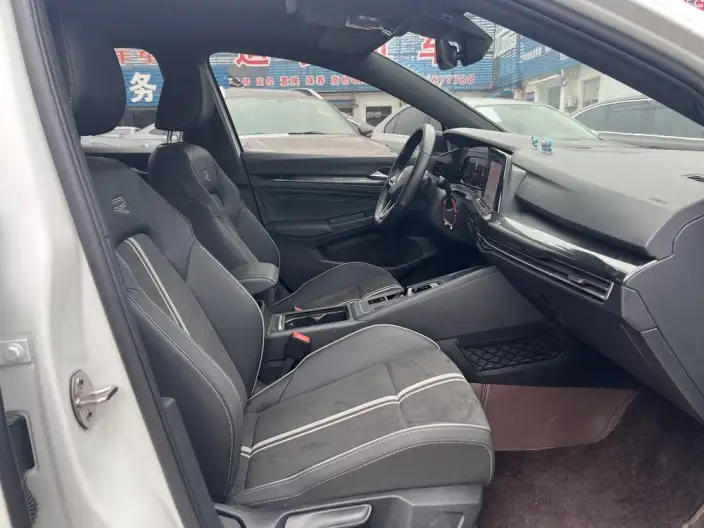 Volkswagen Golf 2021 Model 280TSI DSG R-Line – фото 9