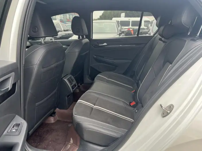 Volkswagen Golf 2021 Model 280TSI DSG R-Line – фото 10