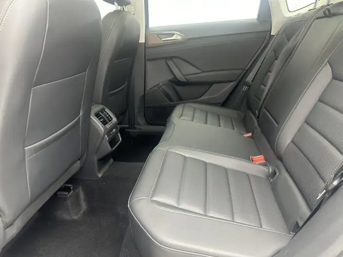 Volkswagen Tharu 2022 Model 280TSI 2WD Deluxe Edition – фото 9