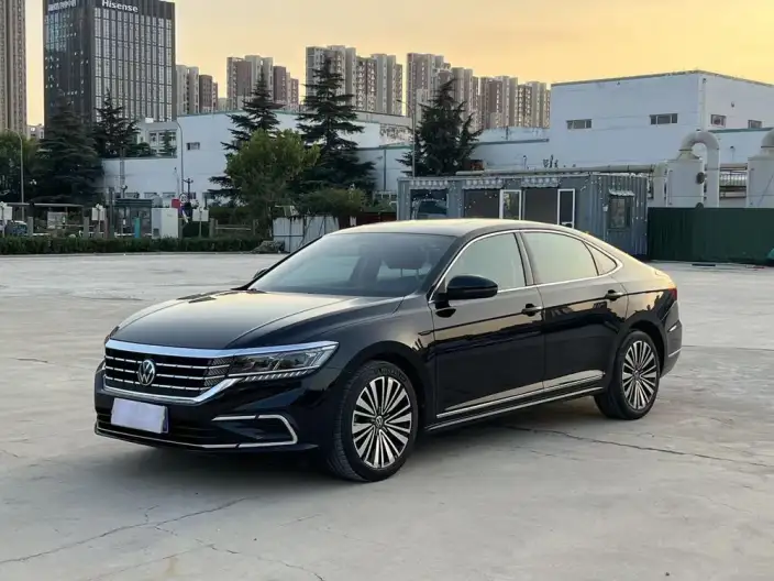 Volkswagen Passat 2021 Model 280TSI Business Edition – фото 1