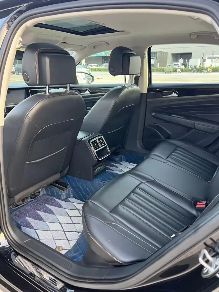 Volkswagen Passat 2021 Model 280TSI Business Edition – фото 9