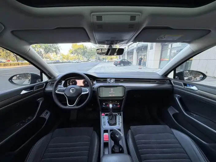 Volkswagen Magotan 2020 Model 330TSI DSG Luxury Model – фото 9