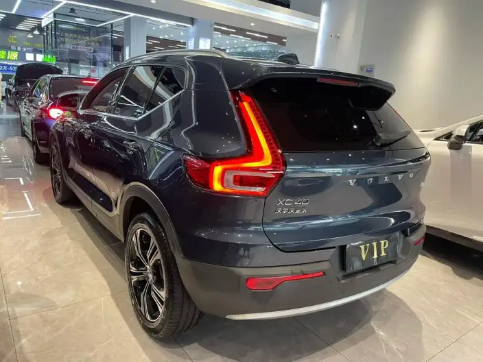 Volvo XC40 2021 Model T4 4WD Smart Range Deluxe Edition – фото 3