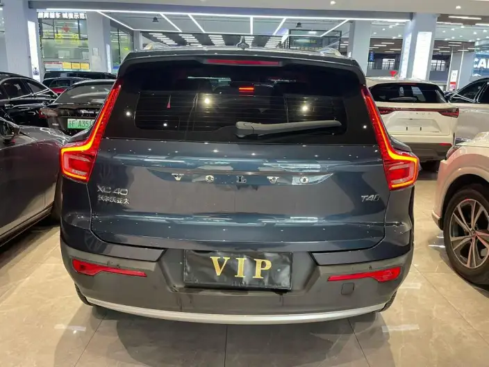 Volvo XC40 2021 Model T4 4WD Smart Range Deluxe Edition – фото 4