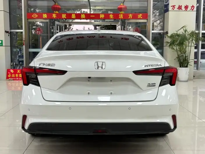 Model Ge 2023 Model 240TURBO CVT Leading version – фото 3