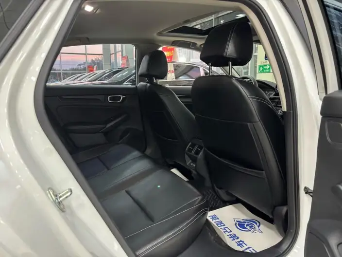 Model Ge 2023 Model 240TURBO CVT Leading version – фото 5