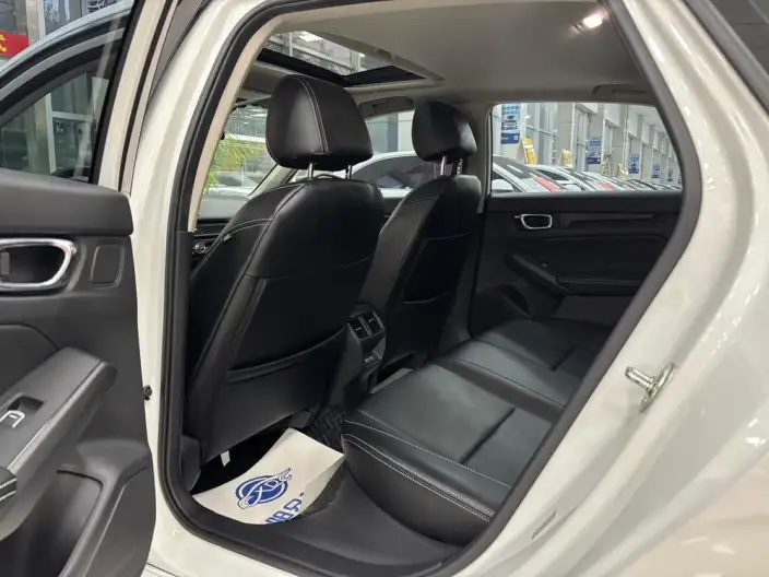 Model Ge 2023 Model 240TURBO CVT Leading version – фото 9
