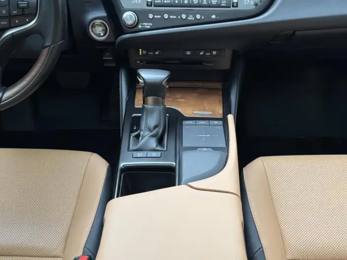 Lexus ES 2021 Model 200 Deluxe Edition – фото 10