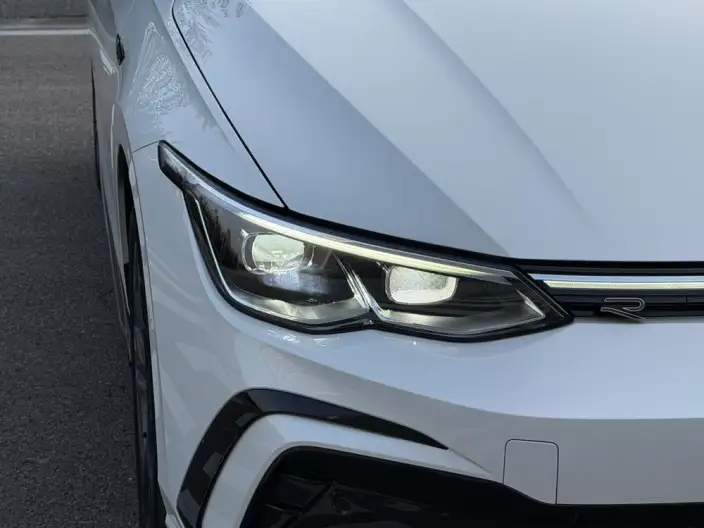 Volkswagen Golf 2023 Model 280TSI DSG R-Line 20th Anniversary Memorial – фото 6