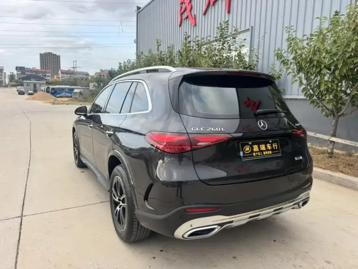 Mercedes-Benz GLC 2025 Model GLC 260 L 4MATIC Luxury Model 5 seat – фото 5