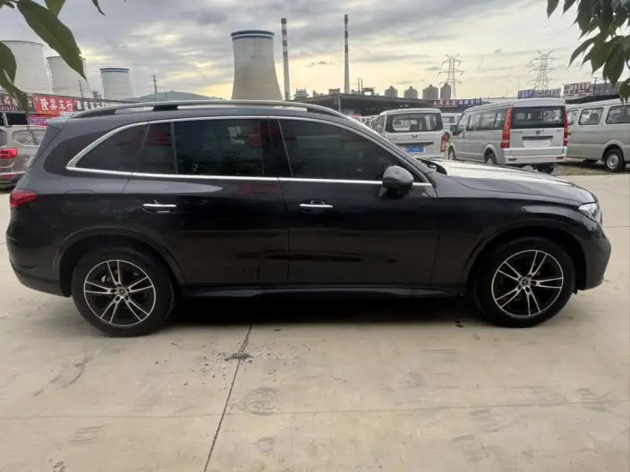 Mercedes-Benz GLC 2025 Model GLC 260 L 4MATIC Luxury Model 5 seat – фото 8