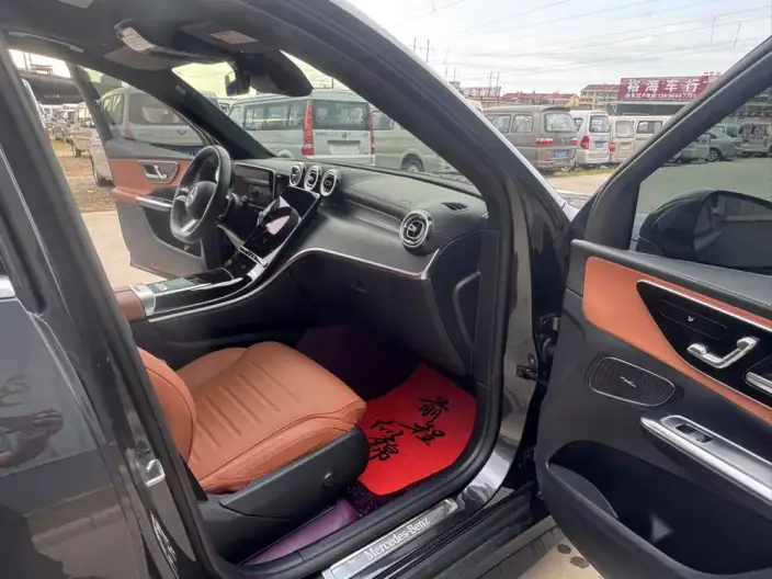 Mercedes-Benz GLC 2025 Model GLC 260 L 4MATIC Luxury Model 5 seat – фото 10