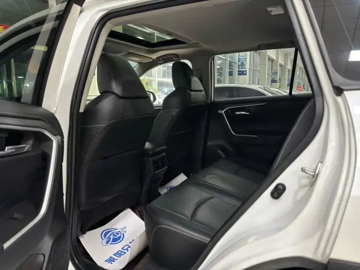 Toyota RAV4 2021 Model 2.0L CVT 4WD Fashion Plus Edition – фото 8