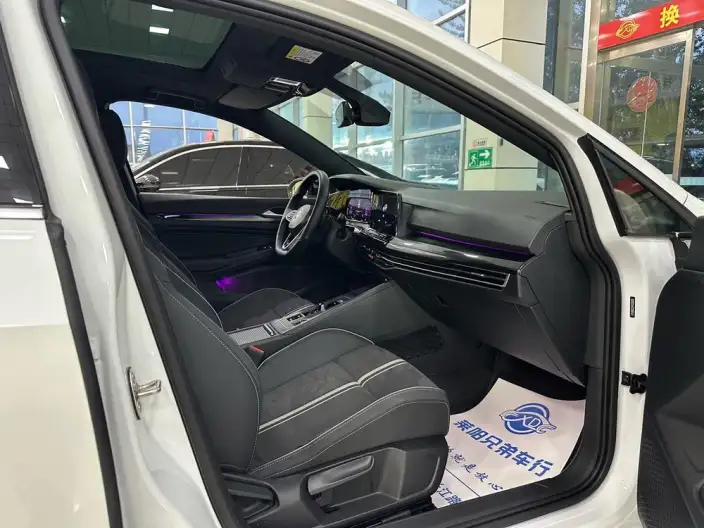 Volkswagen Golf 2023 Model Facelift 280TSI DSG R-Line Lite – фото 5