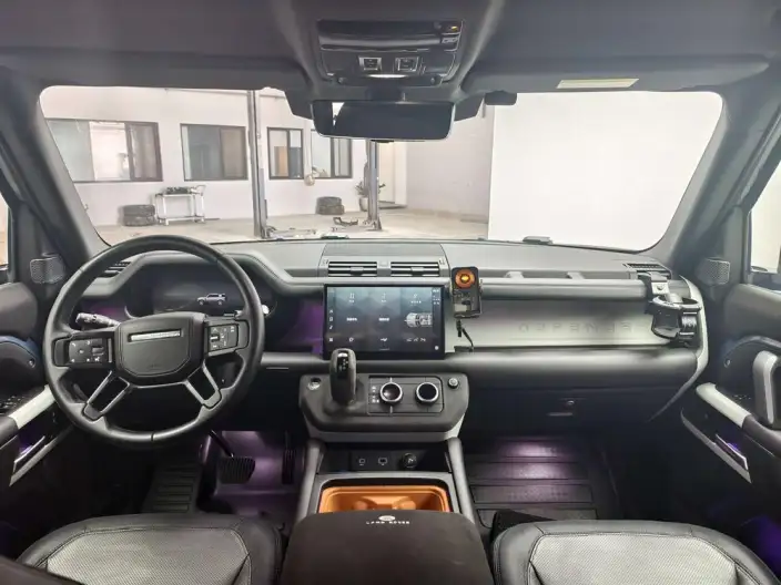 Land Rover Defender 2024 Model 110 3.0T P400 X-Dynamic HSE – фото 9