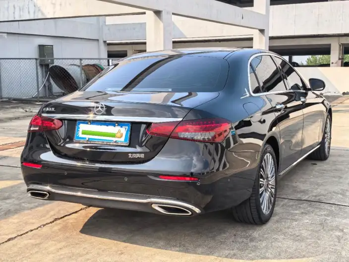 Mercedes-Benz E-Class 2023 Model E 300 L Luxury Model sedan – фото 3