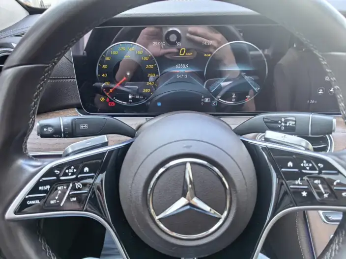 Mercedes-Benz E-Class 2023 Model E 300 L Luxury Model sedan – фото 4