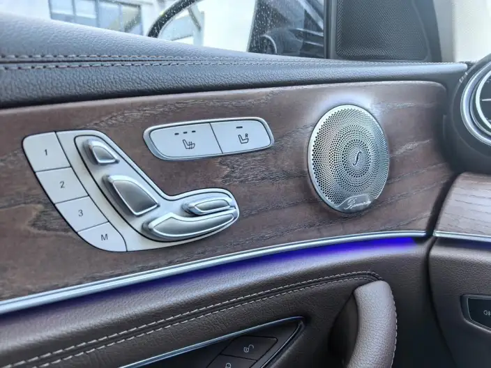 Mercedes-Benz E-Class 2023 Model E 300 L Luxury Model sedan – фото 6