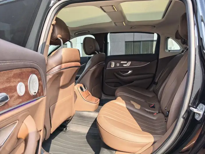 Mercedes-Benz E-Class 2023 Model E 300 L Luxury Model sedan – фото 7