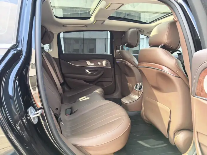 Mercedes-Benz E-Class 2023 Model E 300 L Luxury Model sedan – фото 9