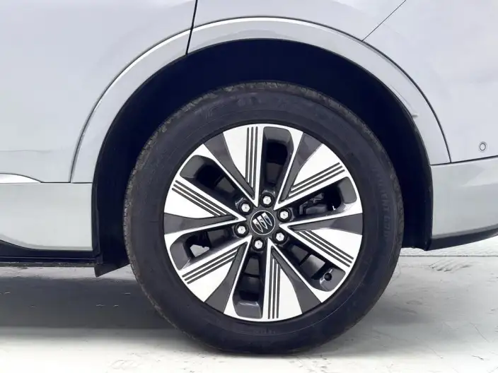 BUICK E5 2025 Model 620KM Exclusive Edition – фото 9