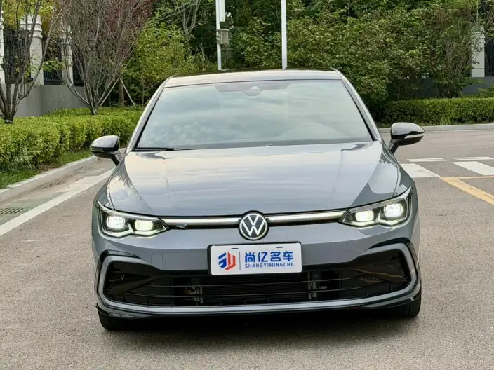 Volkswagen Golf 2021 Model 280TSI DSG R-Line – фото 2