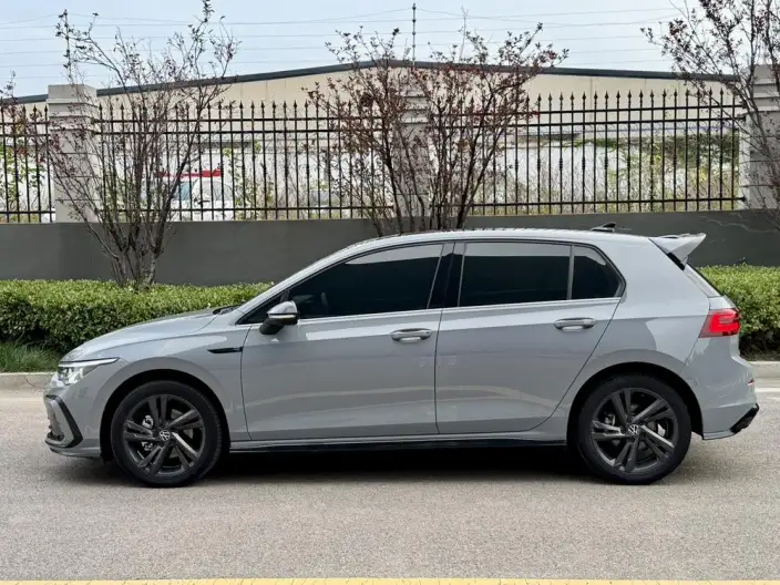Volkswagen Golf 2021 Model 280TSI DSG R-Line – фото 4