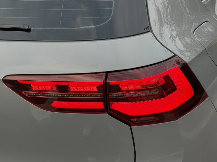 Volkswagen Golf 2021 Model 280TSI DSG R-Line – фото 8